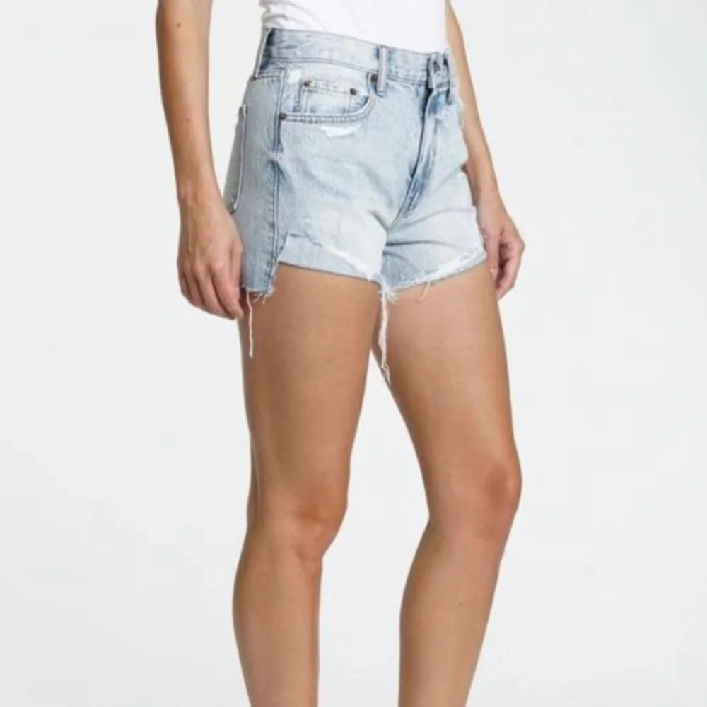 NWT Pistola Denim Nico High Rise Mom Distressed Shorts Light wash